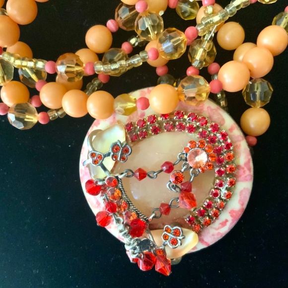 HANDMADE VINTAGE HYACINTH SWAROVSKI CRYSTAL/STONE PENDANT STATEMENT NECKLACE - Picture 8 of 12